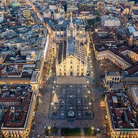 Duomo 10 Min Luxury • Terrazzo • Wi-Fi • Netflix Appartement Milaan Buitenkant foto