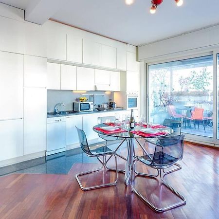 Duomo 10 Min Luxury • Terrazzo • Wi-Fi • Netflix Appartement Milaan Buitenkant foto