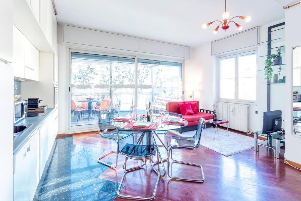 Duomo 10 Min Luxury • Terrazzo • Wi-Fi • Netflix Appartement Milaan Buitenkant foto