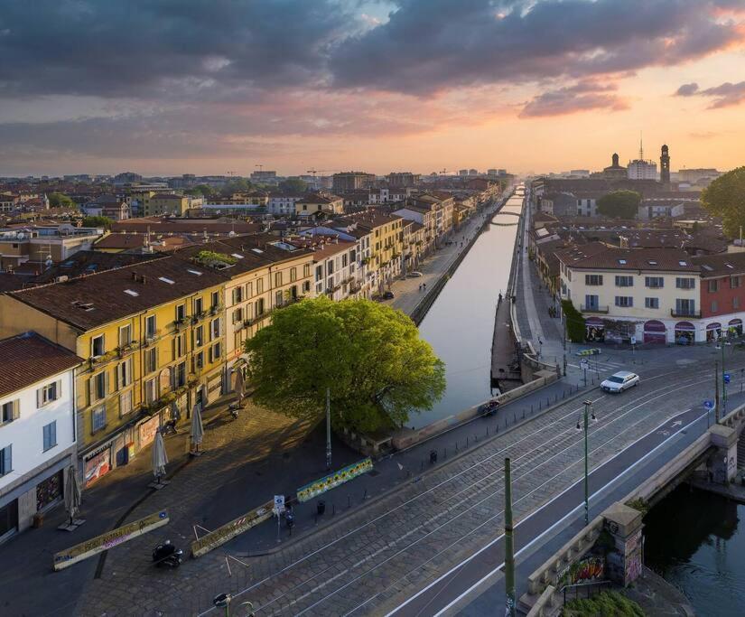 Duomo 10 Min Luxury • Terrazzo • Wi-Fi • Netflix Appartement Milaan Buitenkant foto